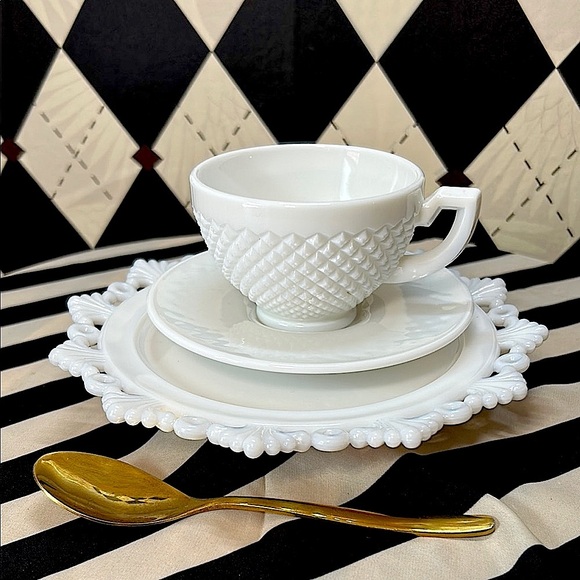 Milk Glass Cup, Saucer & Lace-Edged Bread Plate Trio – Romantic Textured Design - Picture 6 of 17